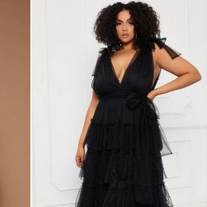 Plus Size Floor Length Black Tulle Gown